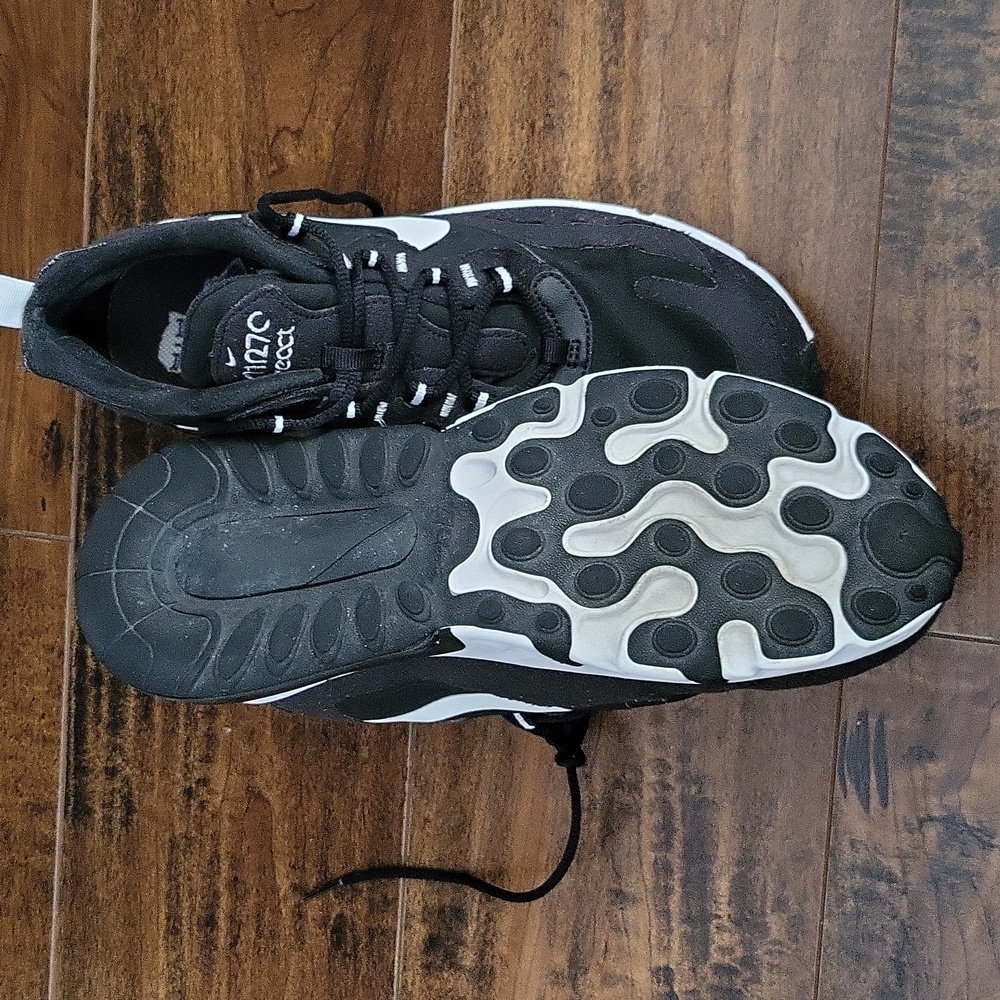 Womens Nike Air 70 React, In Good Shape , Size Us… - image 5
